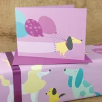 Ευχετήρια Κάρτα Bow & Hummingbird - Sausage Dog - Image 2